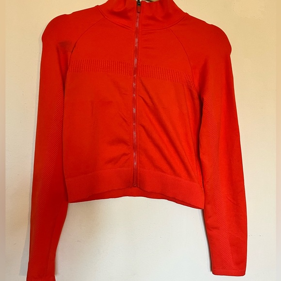 FABLETICS TORY CROPPED JACKET - Picture 2 of 4